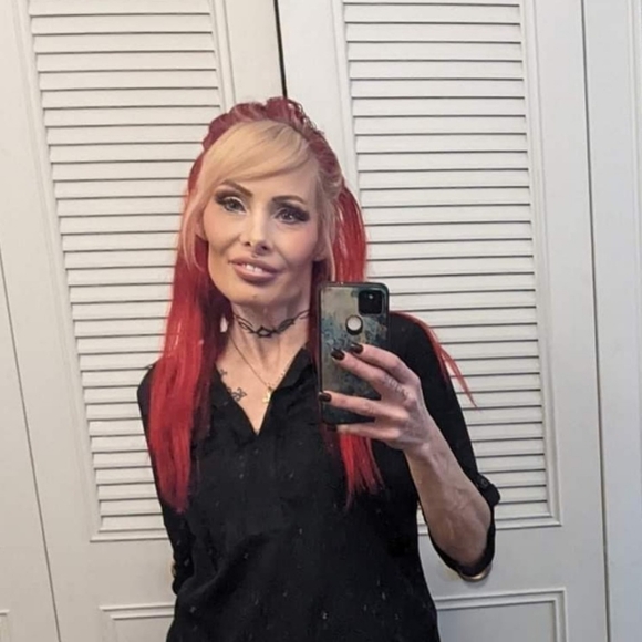 Meet your Posher, Ktina - Picture 3 of 4